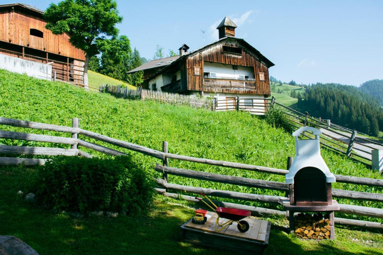 Appartamenti Sotgherdena Badia  Exteriör bild