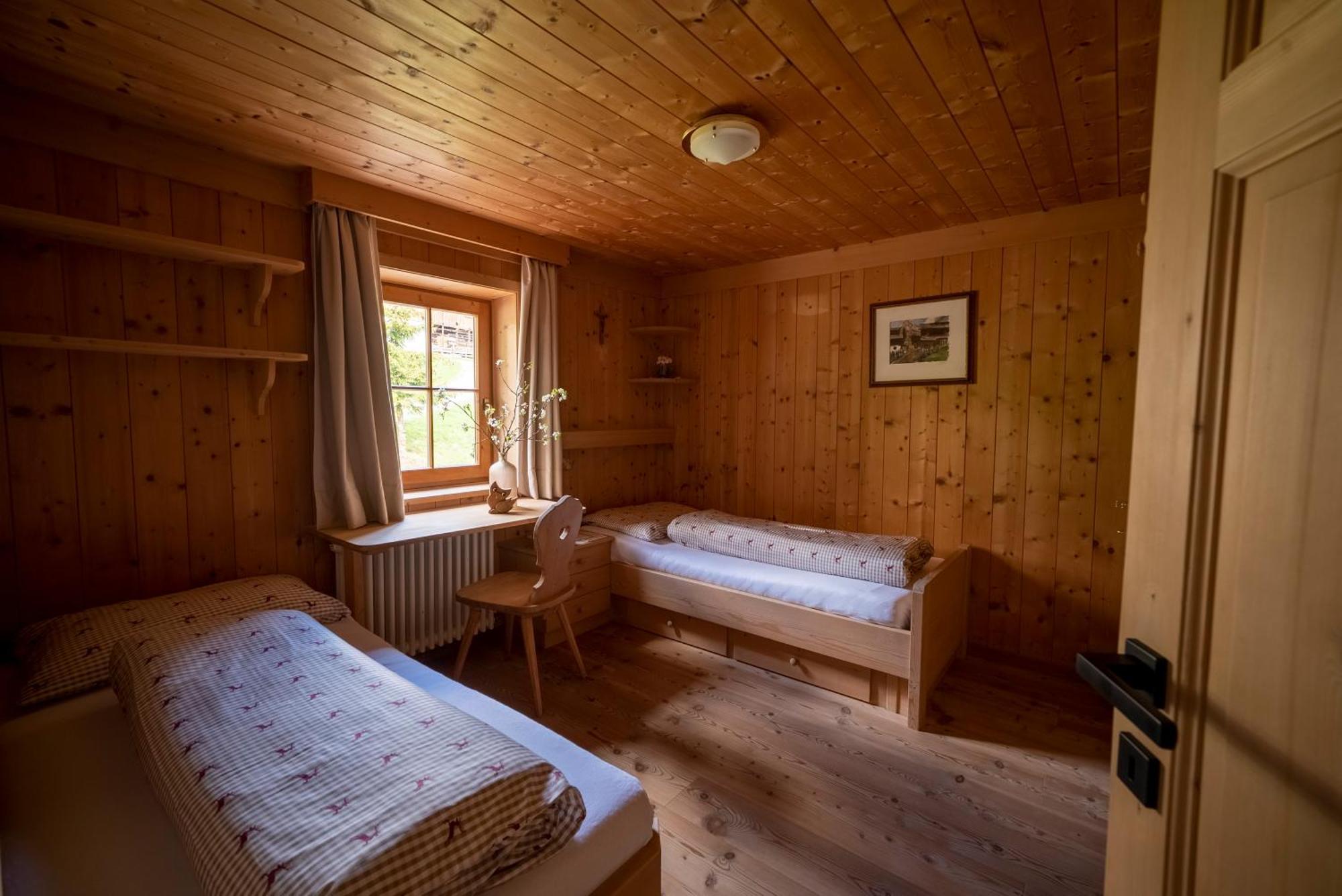 Appartamenti Sotgherdena Badia  Exteriör bild